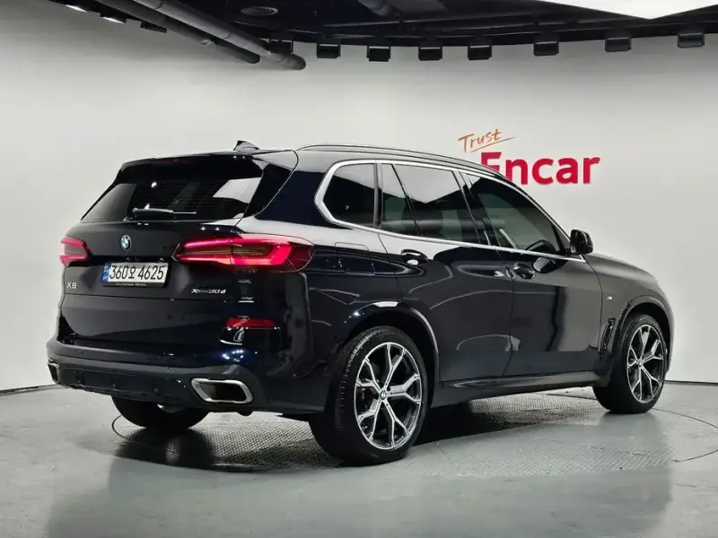 2023 BMW X5 с пробегом 49 035 км