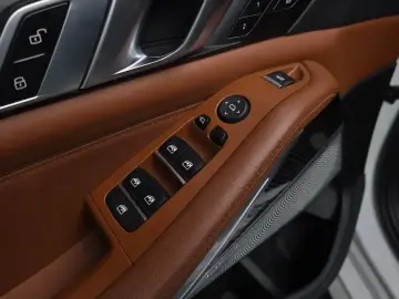 2023 BMW X5 с пробегом 102 564 км