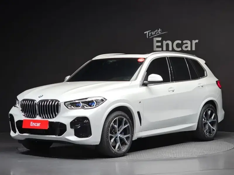 2023 BMW X5 с пробегом 27 712 км
