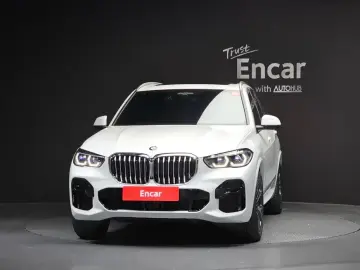 2023 BMW X5 с пробегом 27 712 км