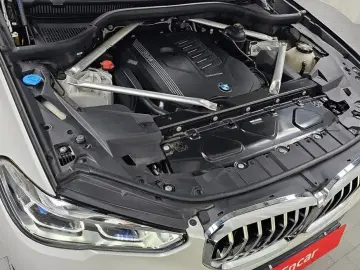2023 BMW X5 с пробегом 27 712 км