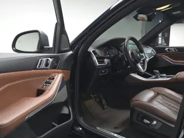 2023 BMW X5 с пробегом 35 723 км