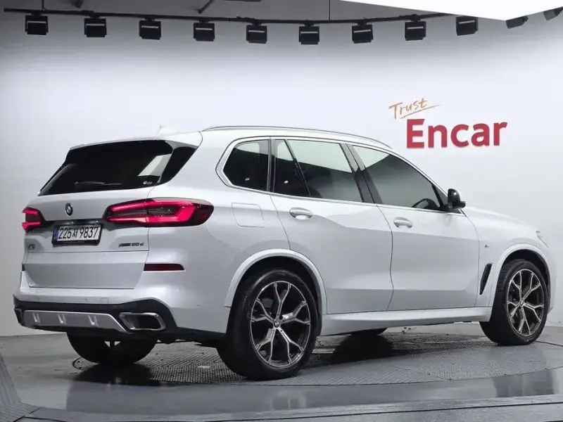 2022 BMW X5 с пробегом 54 235 км