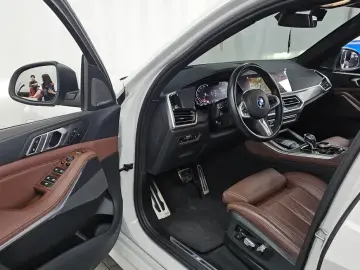 2023 BMW X5 с пробегом 21 944 км