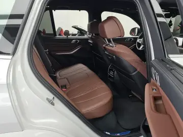 2023 BMW X5 с пробегом 21 944 км