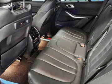 2022 BMW X5 с пробегом 118 945 км