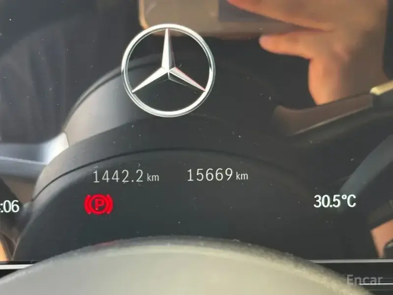 2025 Mercedes-Benz G-Класс с пробегом 15 700 км