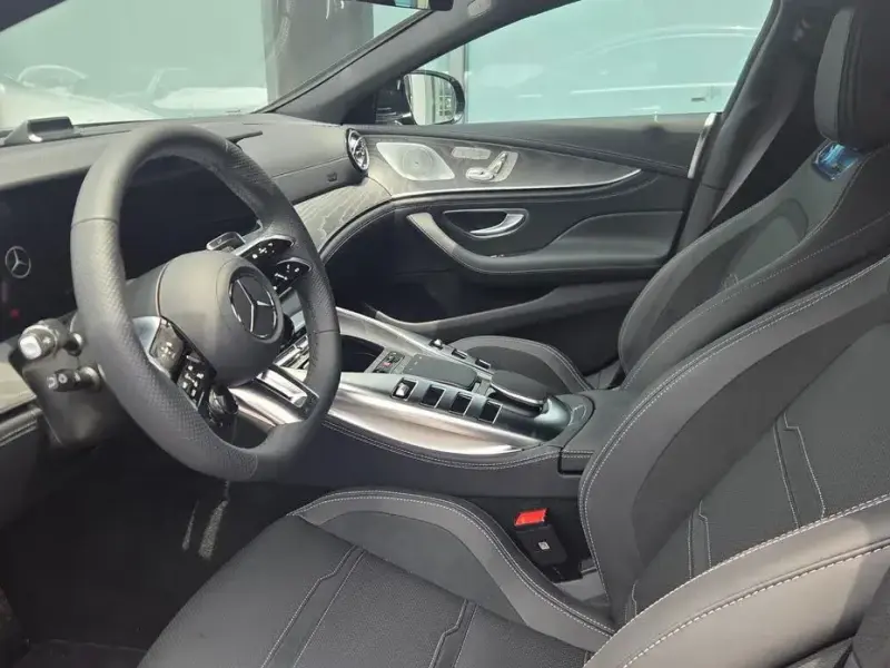 2025 Mercedes-Benz AMG GT с пробегом 250 км