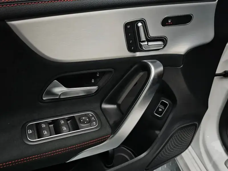 2024 Mercedes-Benz CLA с пробегом 1 483 км