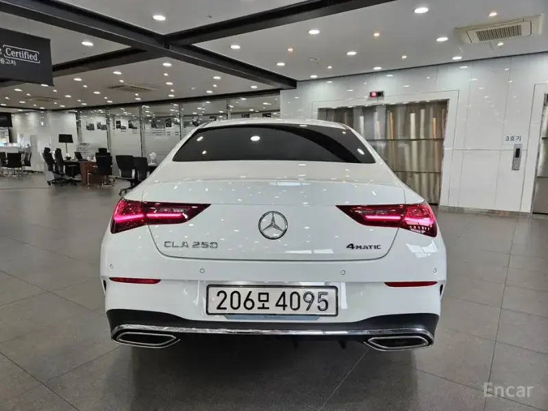 2025 Mercedes-Benz CLA с пробегом 8 007 км