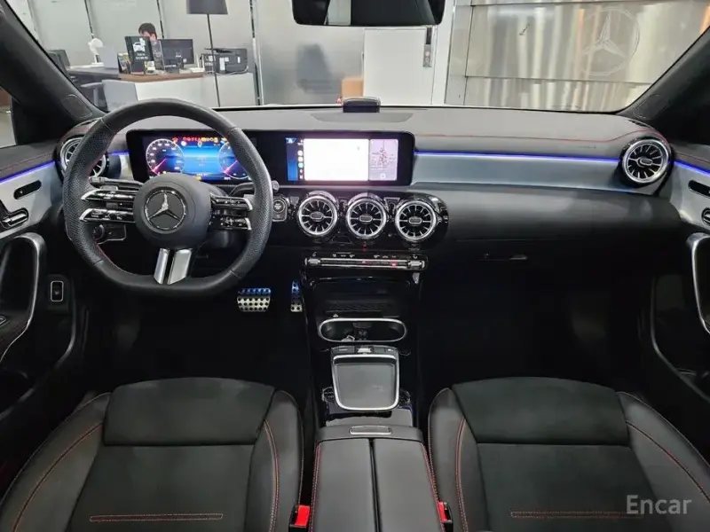 2025 Mercedes-Benz CLA с пробегом 8 007 км