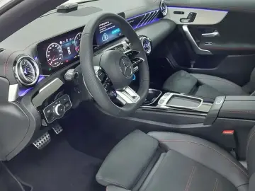 2025 Mercedes-Benz CLA с пробегом 29 км