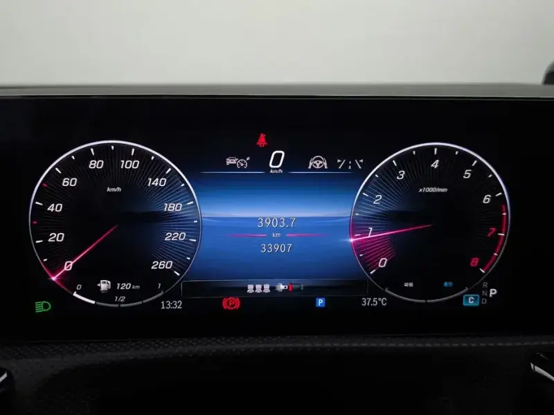 2024 Mercedes-Benz CLA с пробегом 33 907 км