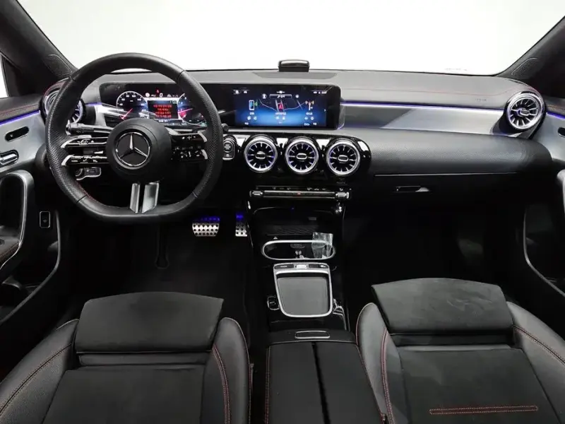 2025 Mercedes-Benz CLA с пробегом 13 995 км