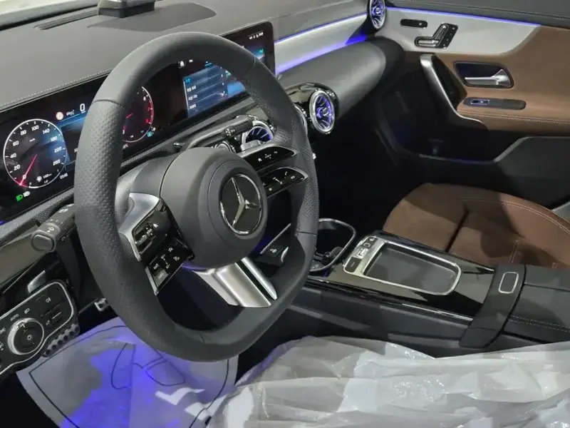 2025 Mercedes-Benz CLA с пробегом 33 км