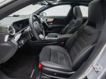 2025 Mercedes-Benz CLA с пробегом 2 930 км
