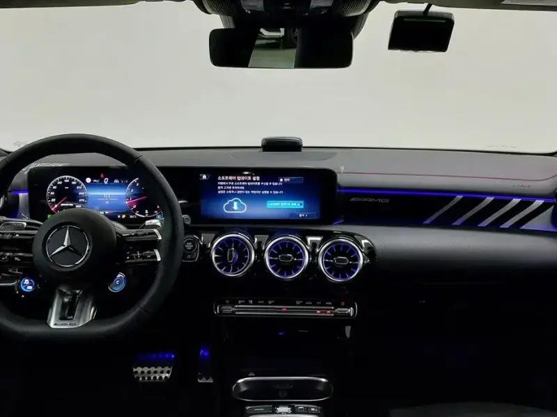 2025 Mercedes-Benz CLA с пробегом 29 км