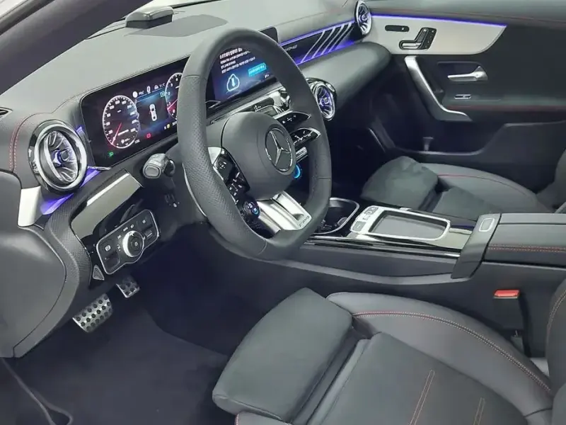 2025 Mercedes-Benz CLA с пробегом 29 км