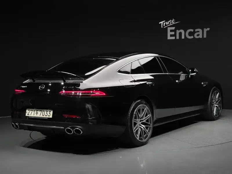 2022 Mercedes-Benz AMG GT с пробегом 9 777 км