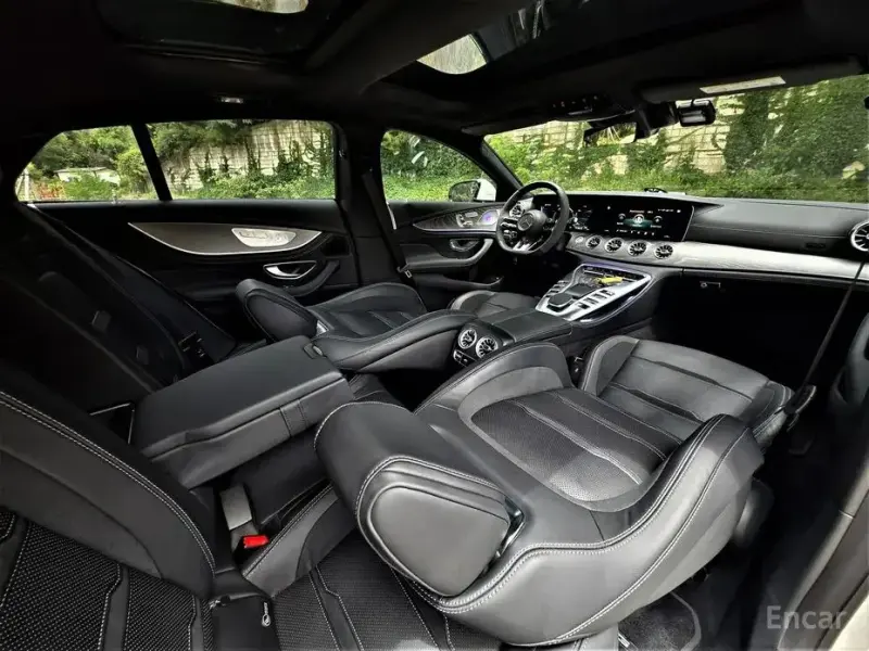 2023 Mercedes-Benz AMG GT с пробегом 17 100 км