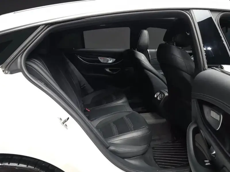 2022 Mercedes-Benz AMG GT с пробегом 39 771 км