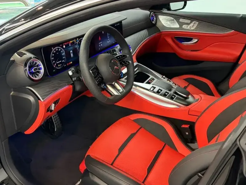 2025 Mercedes-Benz AMG GT с пробегом 10 км