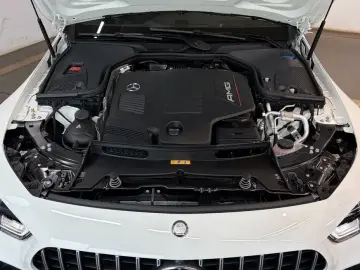 2025 Mercedes-Benz AMG GT с пробегом 11 км