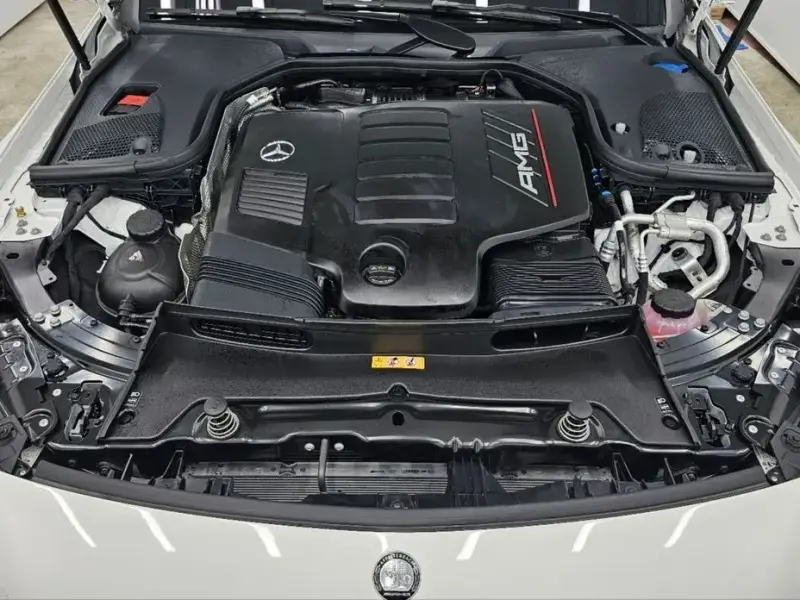 2025 Mercedes-Benz AMG GT с пробегом 1 421 км