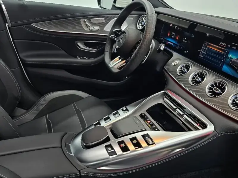 2025 Mercedes-Benz AMG GT с пробегом 1 421 км