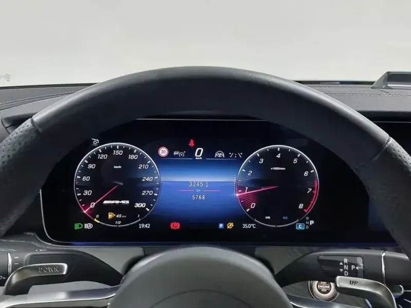2025 Mercedes-Benz AMG GT с пробегом 5 769 км