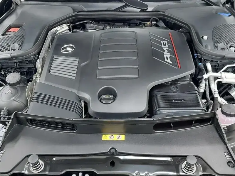 2025 Mercedes-Benz AMG GT с пробегом 318 км