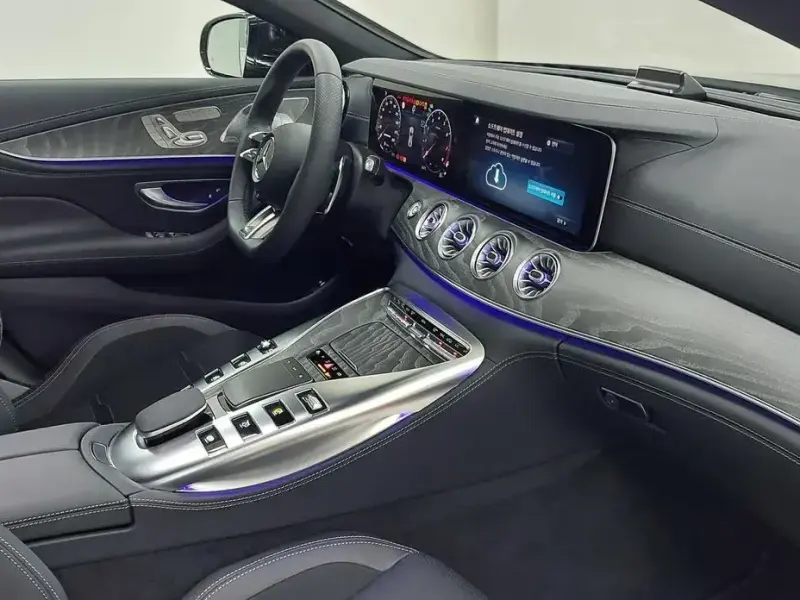 2025 Mercedes-Benz AMG GT с пробегом 318 км