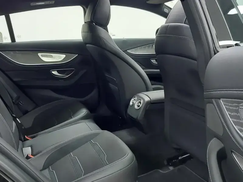 2025 Mercedes-Benz AMG GT с пробегом 712 км