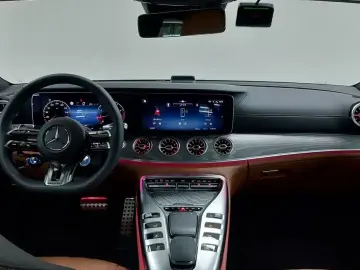 2025 Mercedes-Benz AMG GT с пробегом 50 км