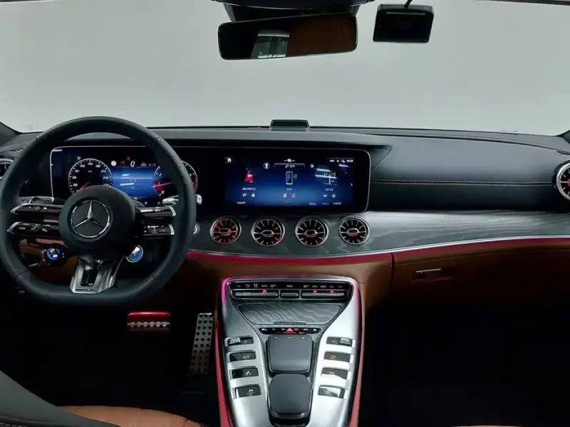 2025 Mercedes-Benz AMG GT с пробегом 50 км