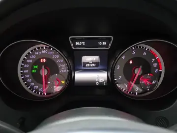 2015 Mercedes-Benz CLA с пробегом 221 291 км