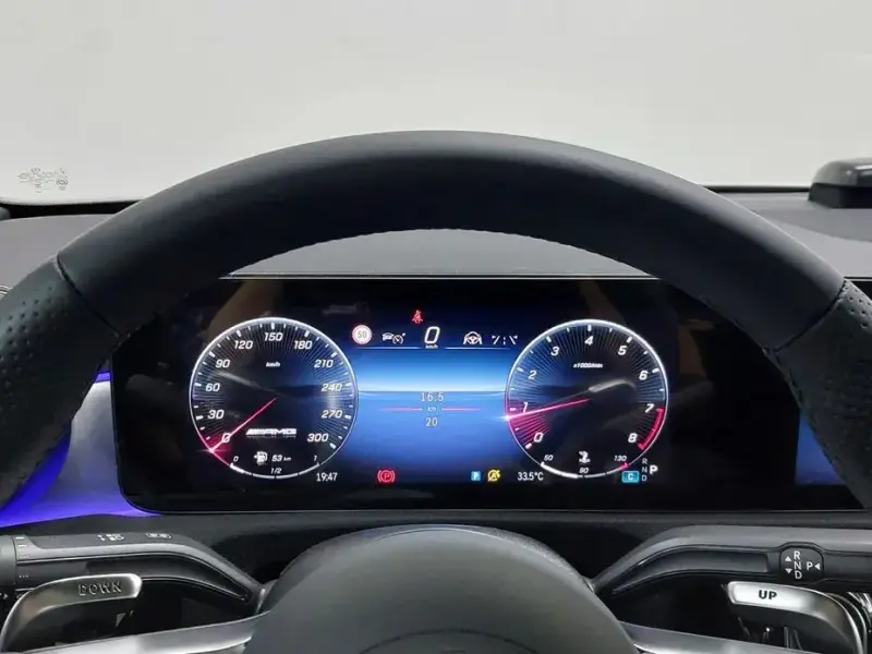 2025 Mercedes-Benz CLA с пробегом 21 км