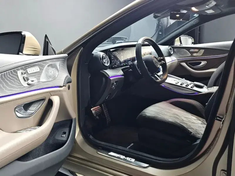 2023 Mercedes-Benz AMG GT с пробегом 4 124 км