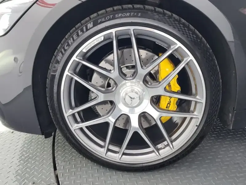 2023 Mercedes-Benz AMG GT с пробегом 21 250 км