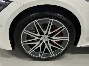 2025 Mercedes-Benz AMG GT с пробегом 7 356 км