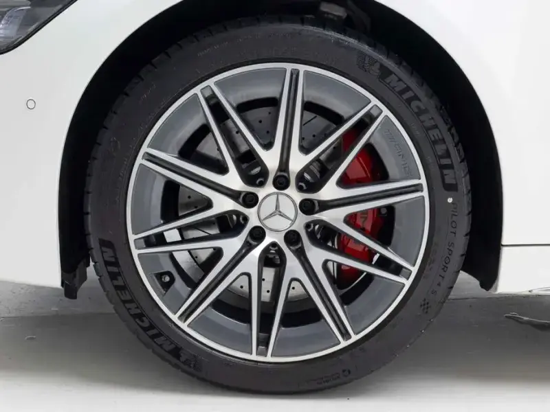 2025 Mercedes-Benz AMG GT с пробегом 6 104 км