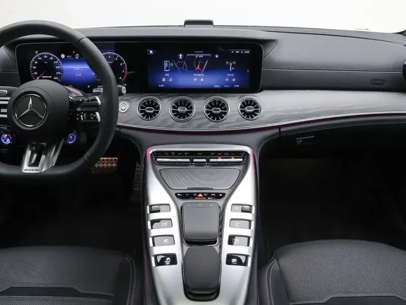 2025 Mercedes-Benz AMG GT с пробегом 6 104 км