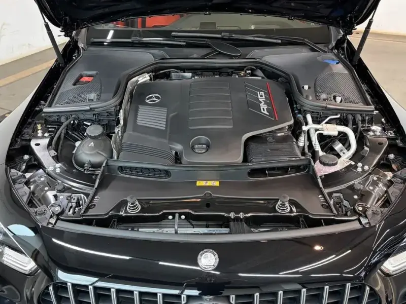 2025 Mercedes-Benz AMG GT с пробегом 10 км