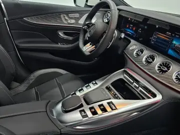 2025 Mercedes-Benz AMG GT с пробегом 1 421 км