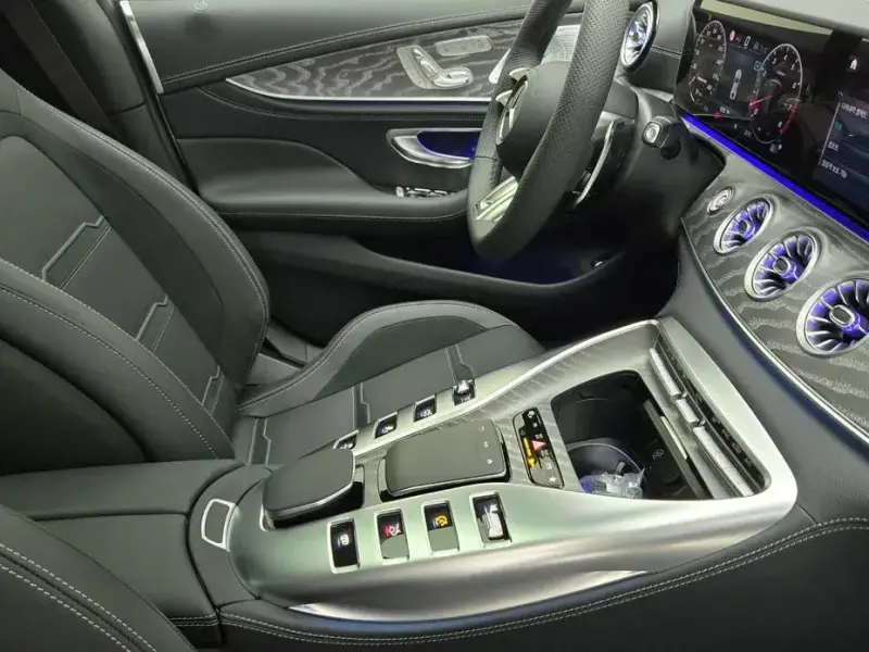 2025 Mercedes-Benz AMG GT с пробегом 33 км