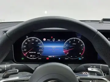 2025 Mercedes-Benz AMG GT с пробегом 712 км