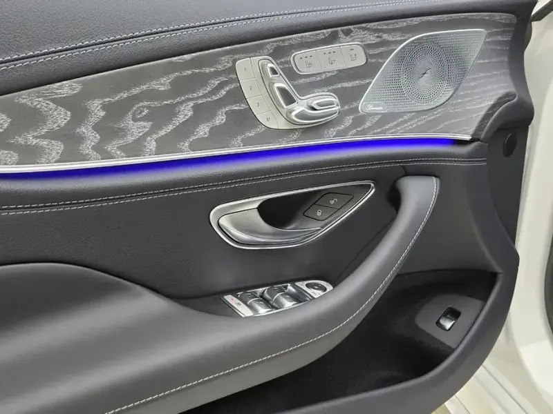 2025 Mercedes-Benz AMG GT с пробегом 33 км