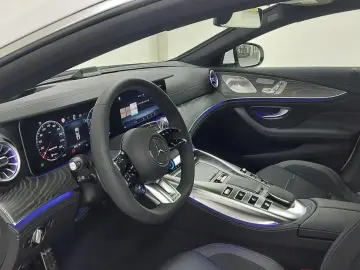 2026 Mercedes-Benz AMG GT с пробегом 25 км
