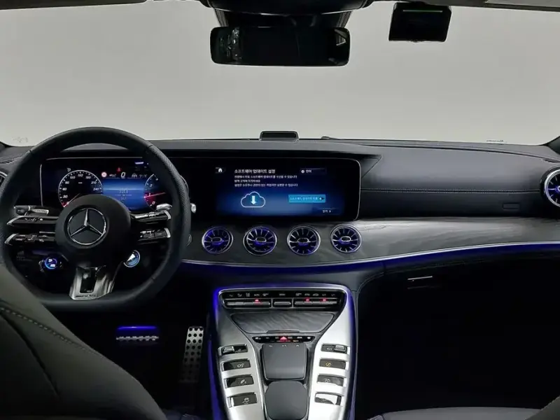 2025 Mercedes-Benz AMG GT с пробегом 318 км