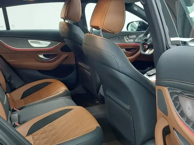 2025 Mercedes-Benz AMG GT с пробегом 50 км